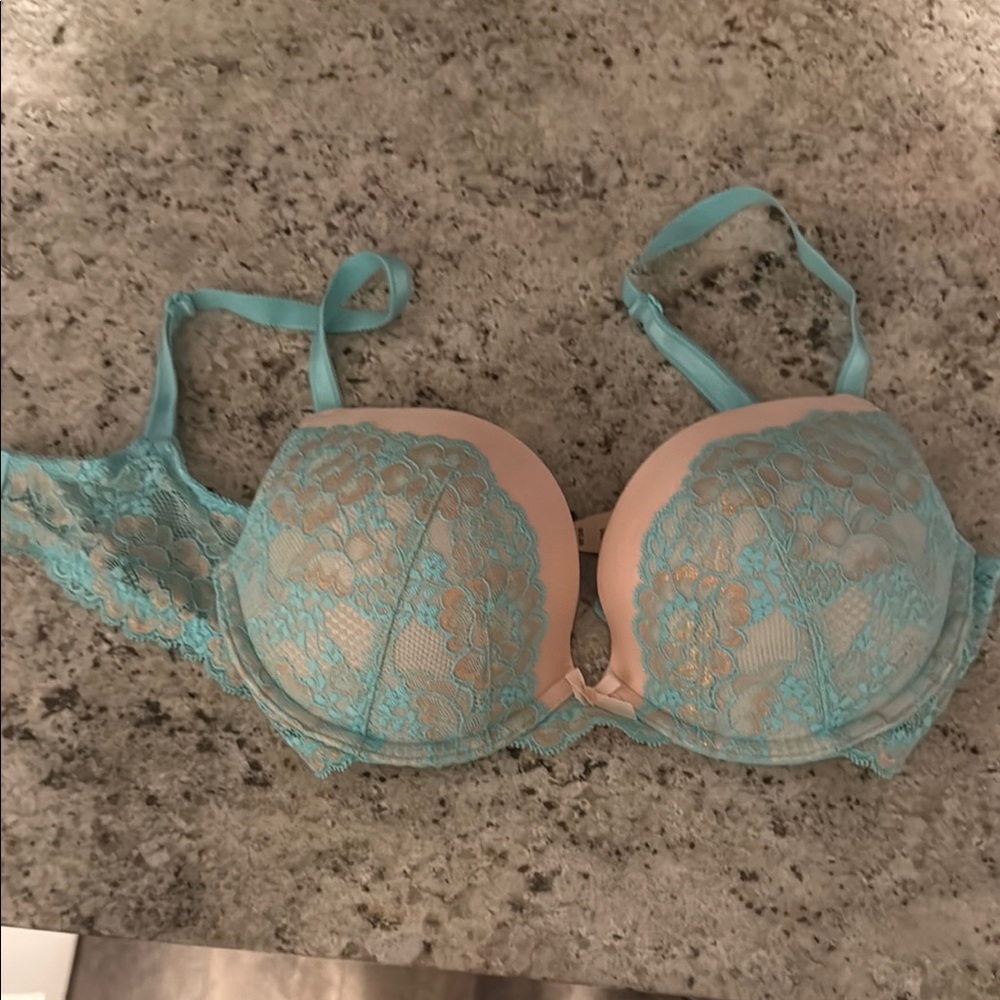 Victoria’s Secret Dream Angels push up NWT
